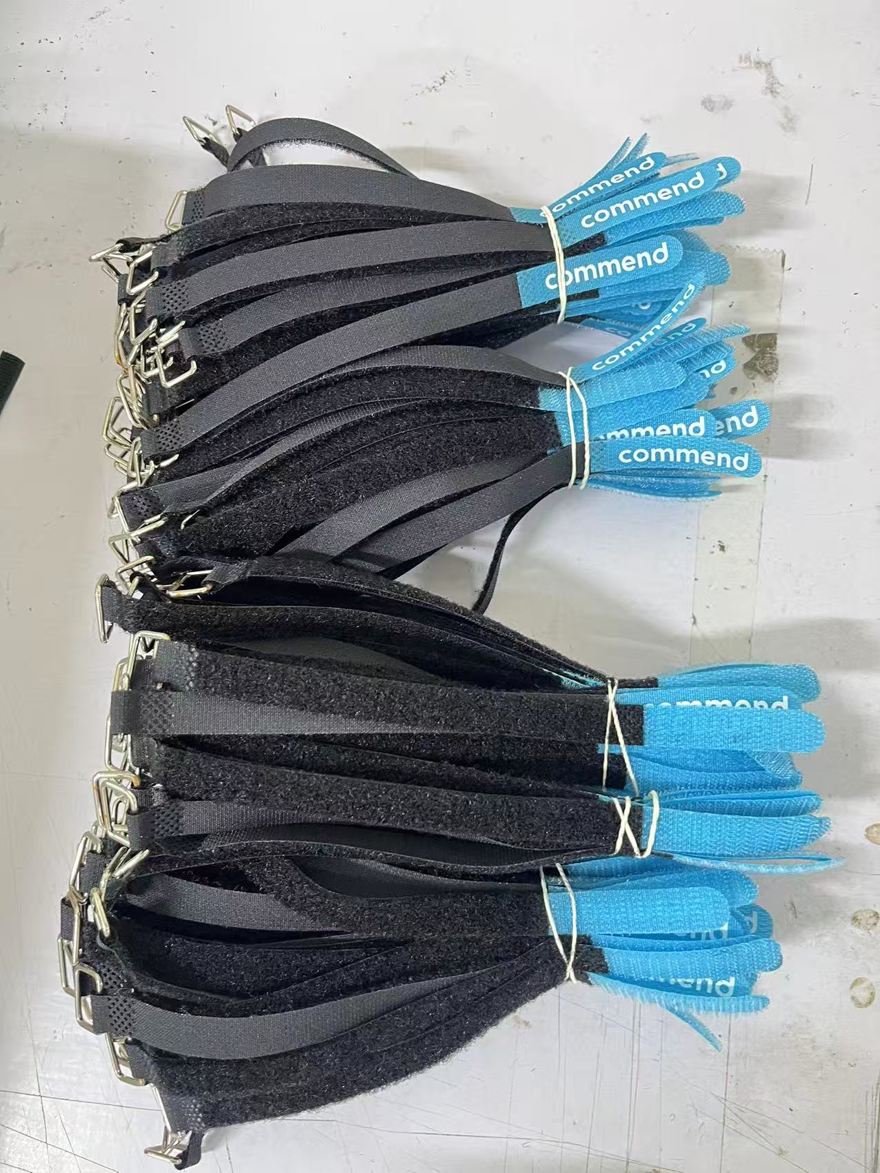 Klettband mit Schlaufe individuell bedruckt - Klett-Schlaufenbinder mit Logo-Druck