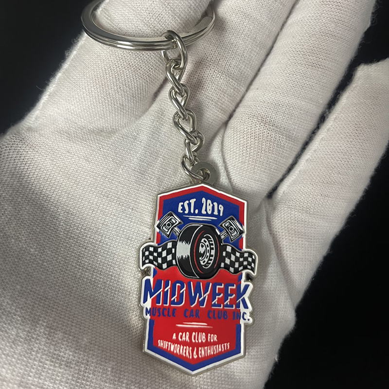 Individuelle Metall Schlüsselanhänger mit Logo bedrucken oder gravieren lassen ✓ Hochwertig ✓ Langlebig ✓ Perfekt als Werbeartikel & Giveaways jetzt online gestalten!